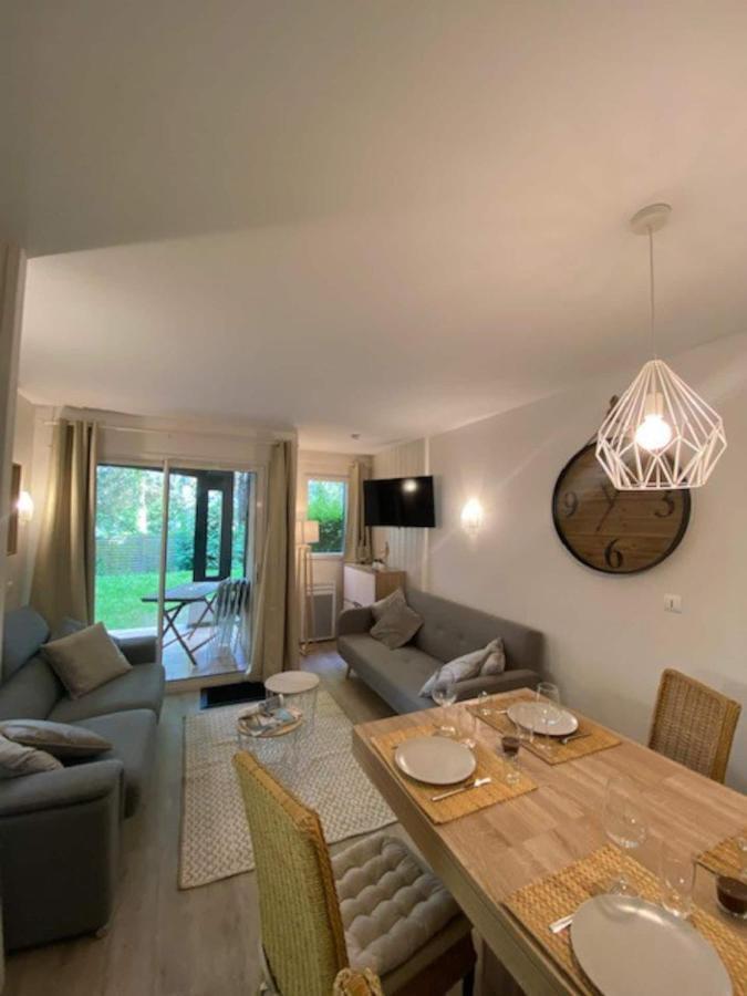 "Magnifique 2 Pieces Deauville" Piscine Et Jardin Exterior foto