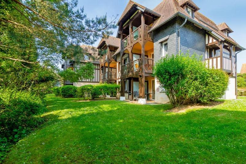 "Magnifique 2 Pieces Deauville" Piscine Et Jardin Exterior foto
